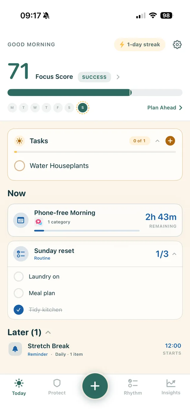 Motiv's home screen on iPhone: a Focus Score of 71, today's tasks, a block running with time remaining, a part-finished routine, and a reminder due later
